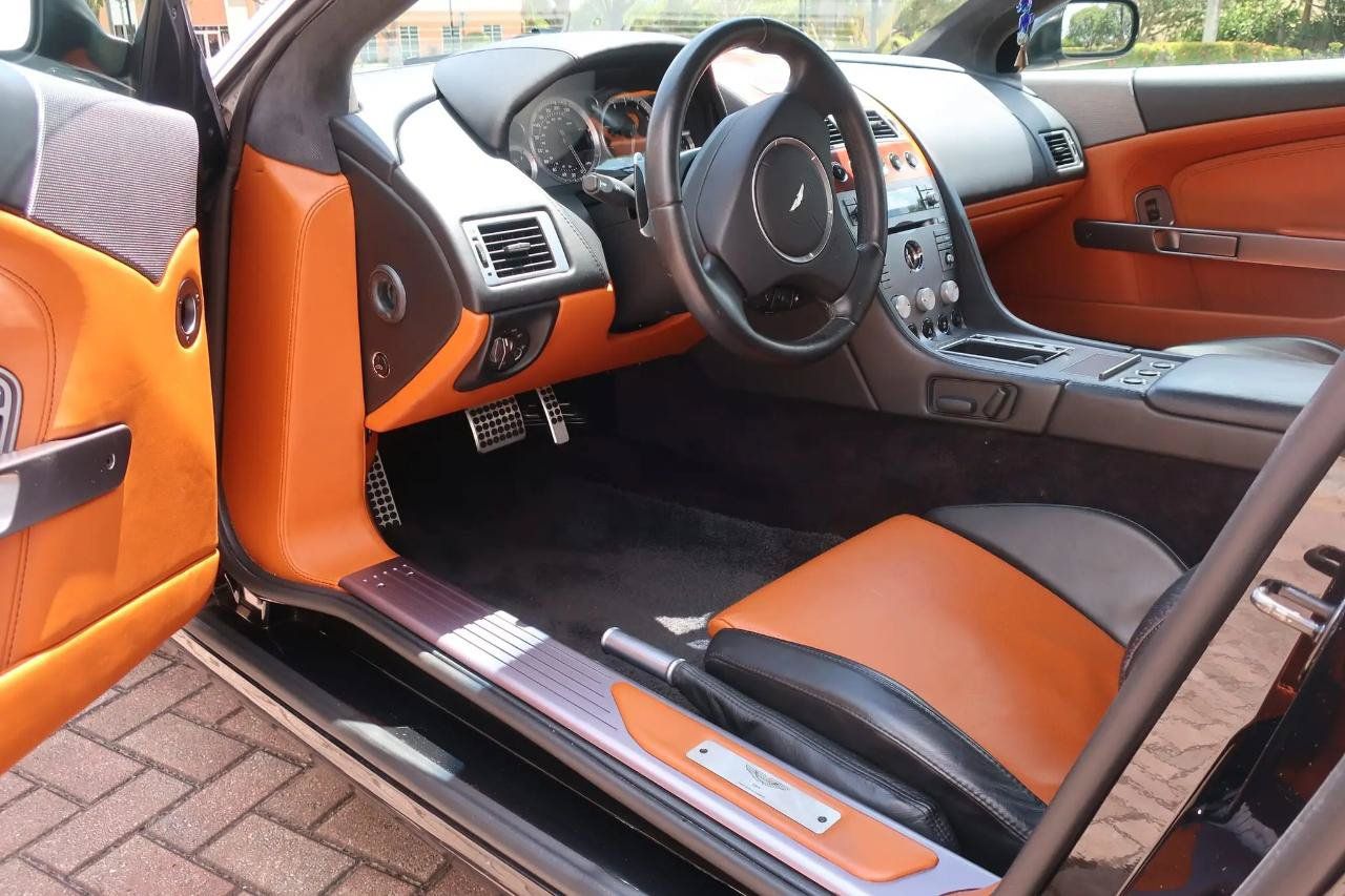 Used 2006 Aston Martin DB9 Volante RWD image 4