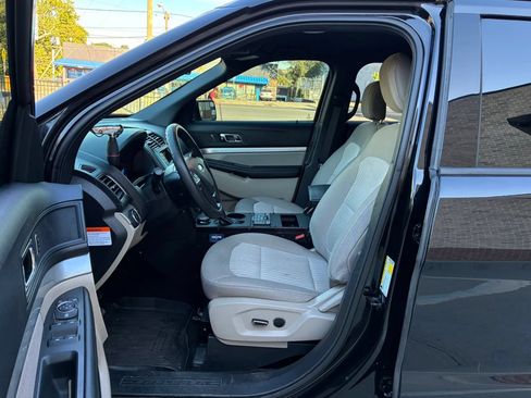Used 2018 Ford Explorer 4WD image 9
