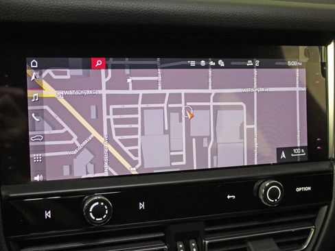 New 2026 Porsche Macan image 27