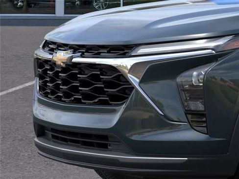 New 2026 Chevrolet Trax LT w/ Driver Confidence Package FWD image 13