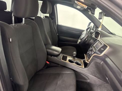 Used 2014 Jeep Grand Cherokee Laredo w/ Security & Convenience Group image 18