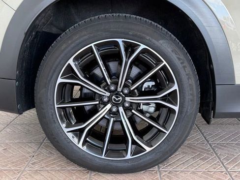 Certified 2025 MAZDA CX-70 Plug-In Hybrid w/ Premium Plus image 9