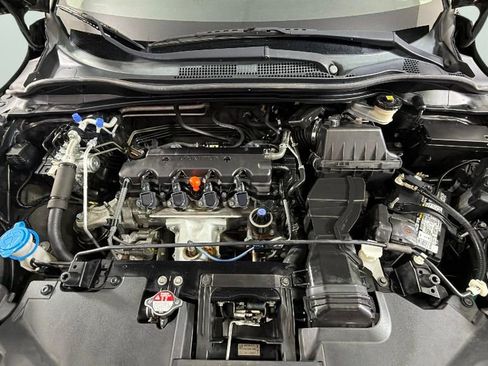 Used 2018 Honda HR-V EX image 36