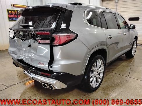 Used 2025 GMC Acadia Denali w/ Super Cruise Package image 3