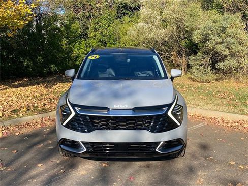 Used 2024 Kia Sportage SX image 2