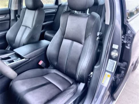 Certified 2019 Honda Accord EX image 11
