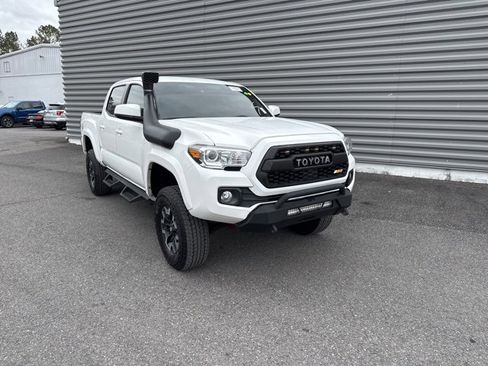 Used 2021 Toyota Tacoma SR5 image 1