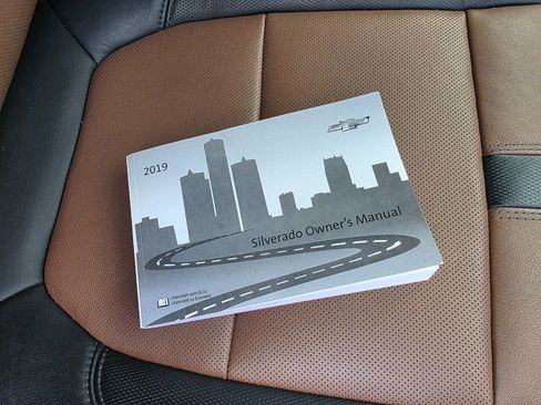 Used 2019 Chevrolet Silverado 1500 High Country w/ Technology Package image 51