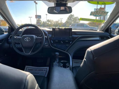 Used 2021 Toyota Camry XSE image 16