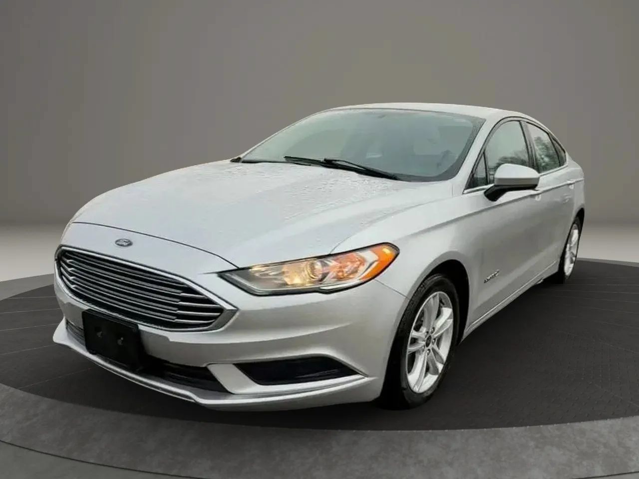 Used 2018 Ford Fusion S FWD image 3