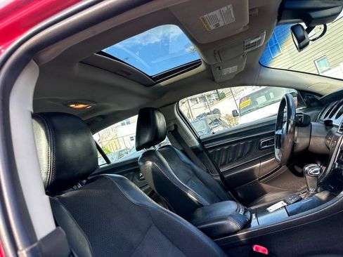 Used 2010 Ford Taurus SHO image 27