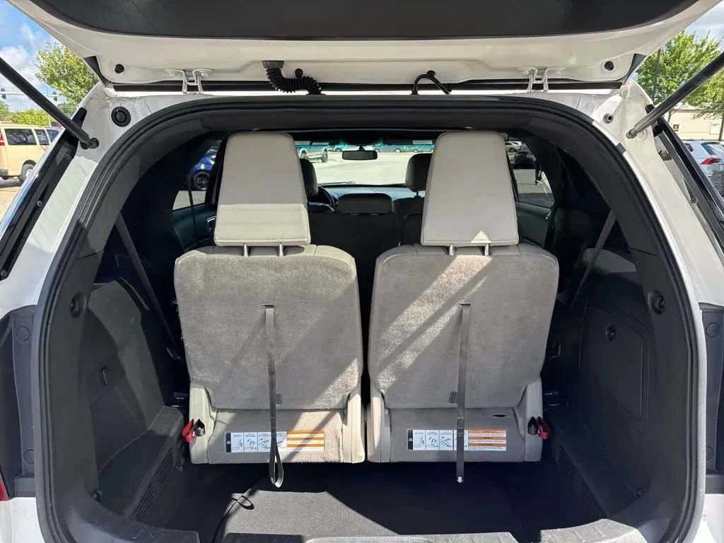 Used 2013 Ford Explorer XLT AWD/4WD image 17
