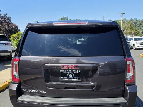 Used 2015 GMC Yukon XL SLT w/ Open Road Package AWD/4WD image 7