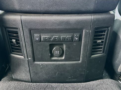 Used 2018 RAM 2500 Laramie w/ Sport Appearance Group AWD/4WD image 16