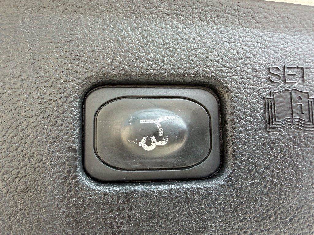 Used 2023 Ford Edge Titanium AWD/4WD image 26
