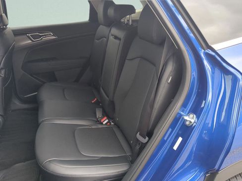 Certified 2025 Kia Sportage EX w/ Premium Package image 13