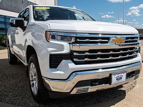 Used 2023 Chevrolet Silverado 1500 LTZ image 7
