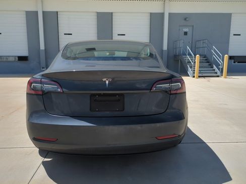 Used 2022 Tesla Model 3 Standard Range RWD image 6