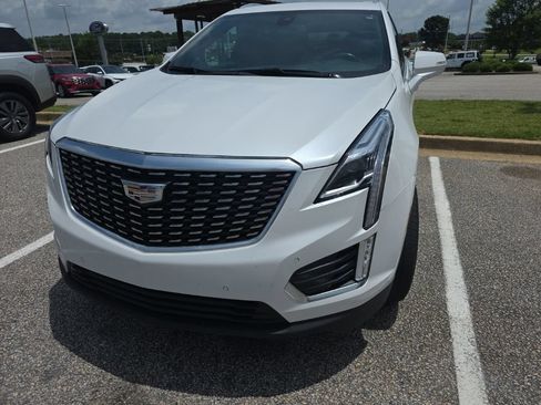 Used 2022 Cadillac XT5 Premium Luxury FWD image 5