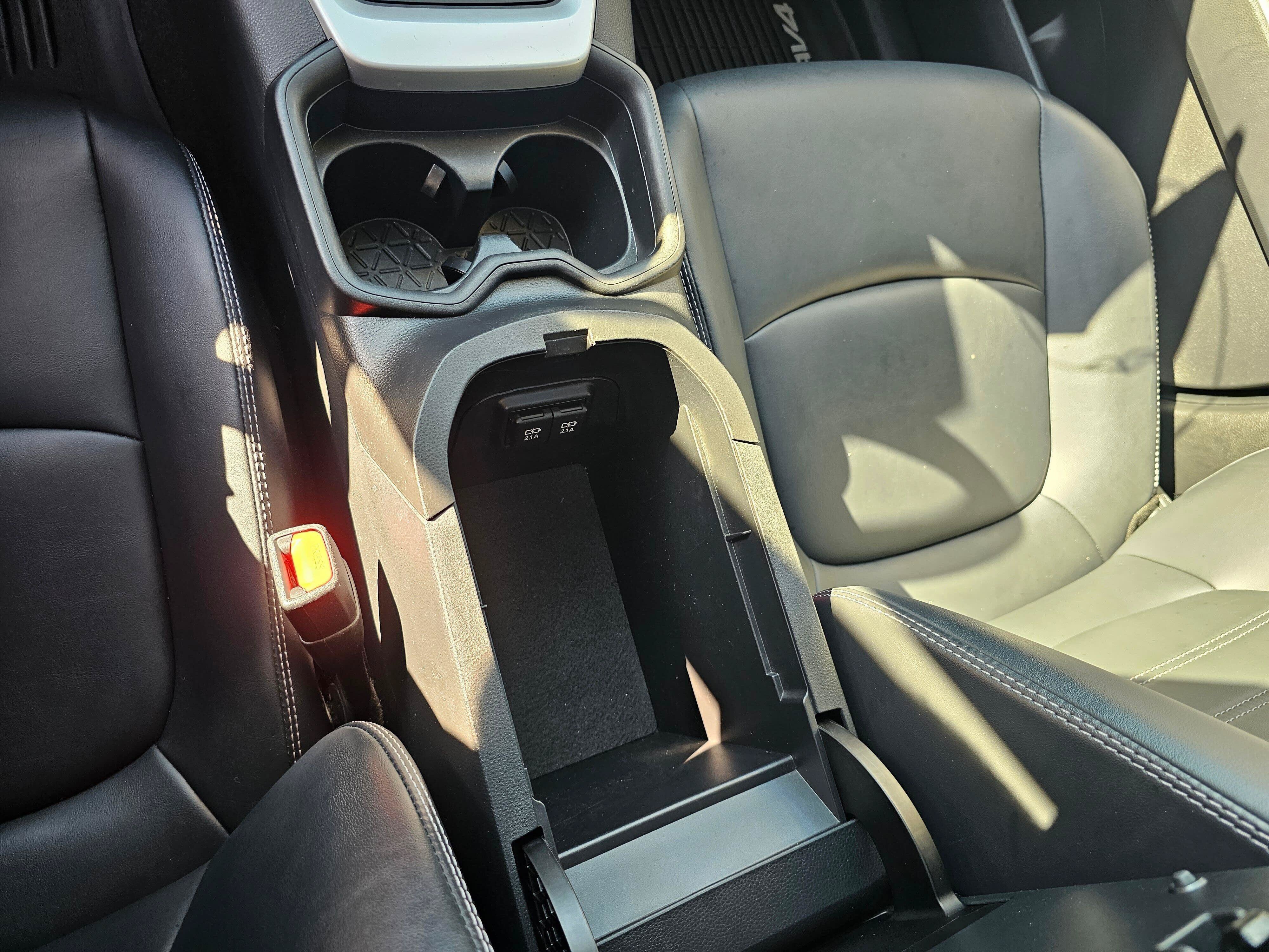 Certified 2021 Toyota RAV4 XLE Premium AWD/4WD image 30