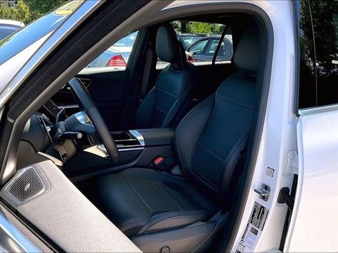Used 2026 Mercedes-Benz GLC 300 4MATIC image 6