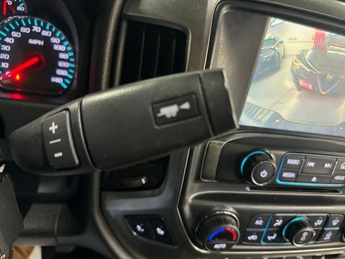 Used 2018 Chevrolet Silverado 1500 LT w/ All Star Edition image 28