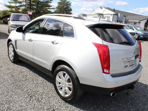 Used 2016 Cadillac SRX Luxury w/ Driver Awareness Package image 9