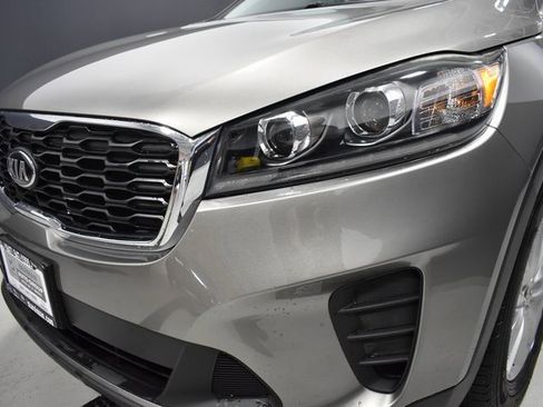 Used 2019 Kia Sorento L image 11