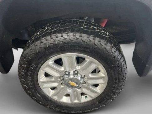 Used 2024 Chevrolet Silverado 2500 High Country w/ High Country Premium Package AWD/4WD image 8
