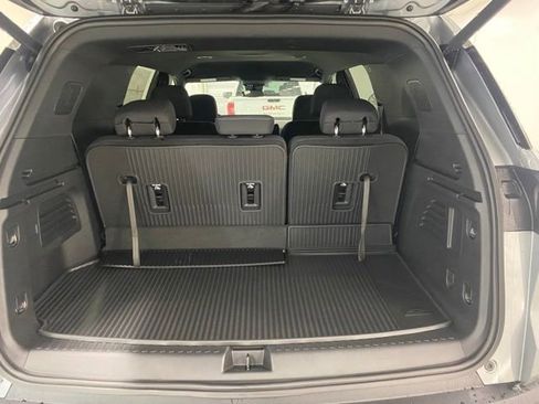 New 2025 Chevrolet Traverse LT w/ Enhanced Driving Package image 8