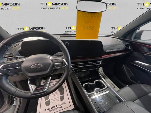 Used 2024 Chevrolet Traverse Z71 image 11