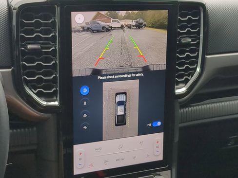 Used 2024 Ford Ranger XLT w/ Technology Package image 18