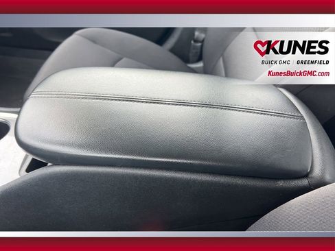 Used 2024 Chevrolet Malibu LT image 31