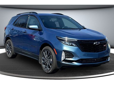 Used 2024 Chevrolet Equinox RS image 2