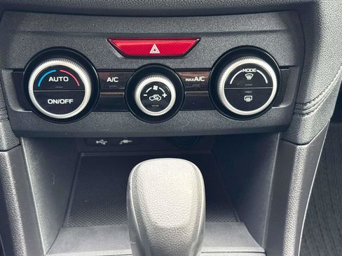 Used 2022 Subaru Crosstrek 2.0i image 17