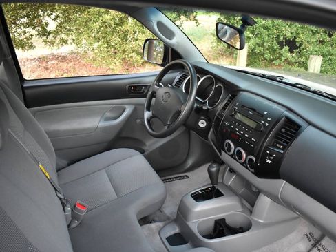 Used 2005 Toyota Tacoma 2WD Regular Cab image 27