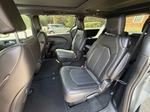 New 2026 Chrysler Pacifica Select w/ S Appearance Package FWD image 12