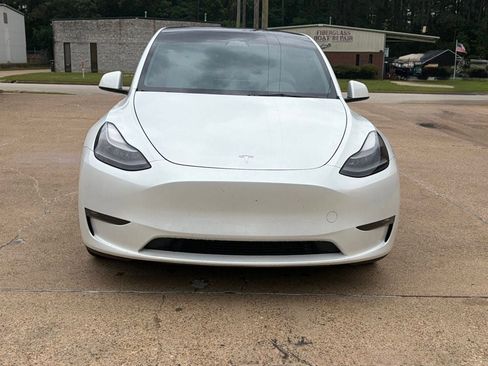 Used 2022 Tesla Model Y Performance AWD/4WD image 2