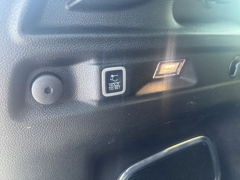 Used 2021 Jeep Grand Cherokee L Limited image 23