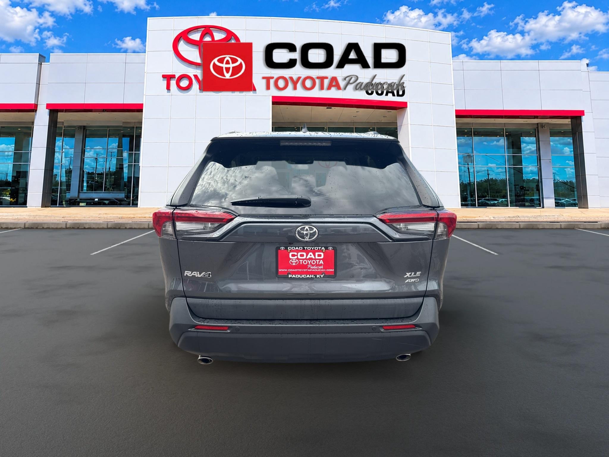 Certified 2021 Toyota RAV4 XLE Premium AWD/4WD image 4