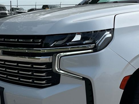 Used 2022 Chevrolet Suburban Premier RWD image 9