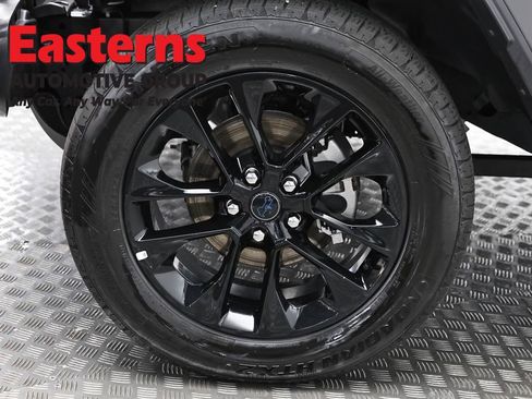 Used 2025 Jeep Wrangler Unlimited Sahara AWD/4WD image 33