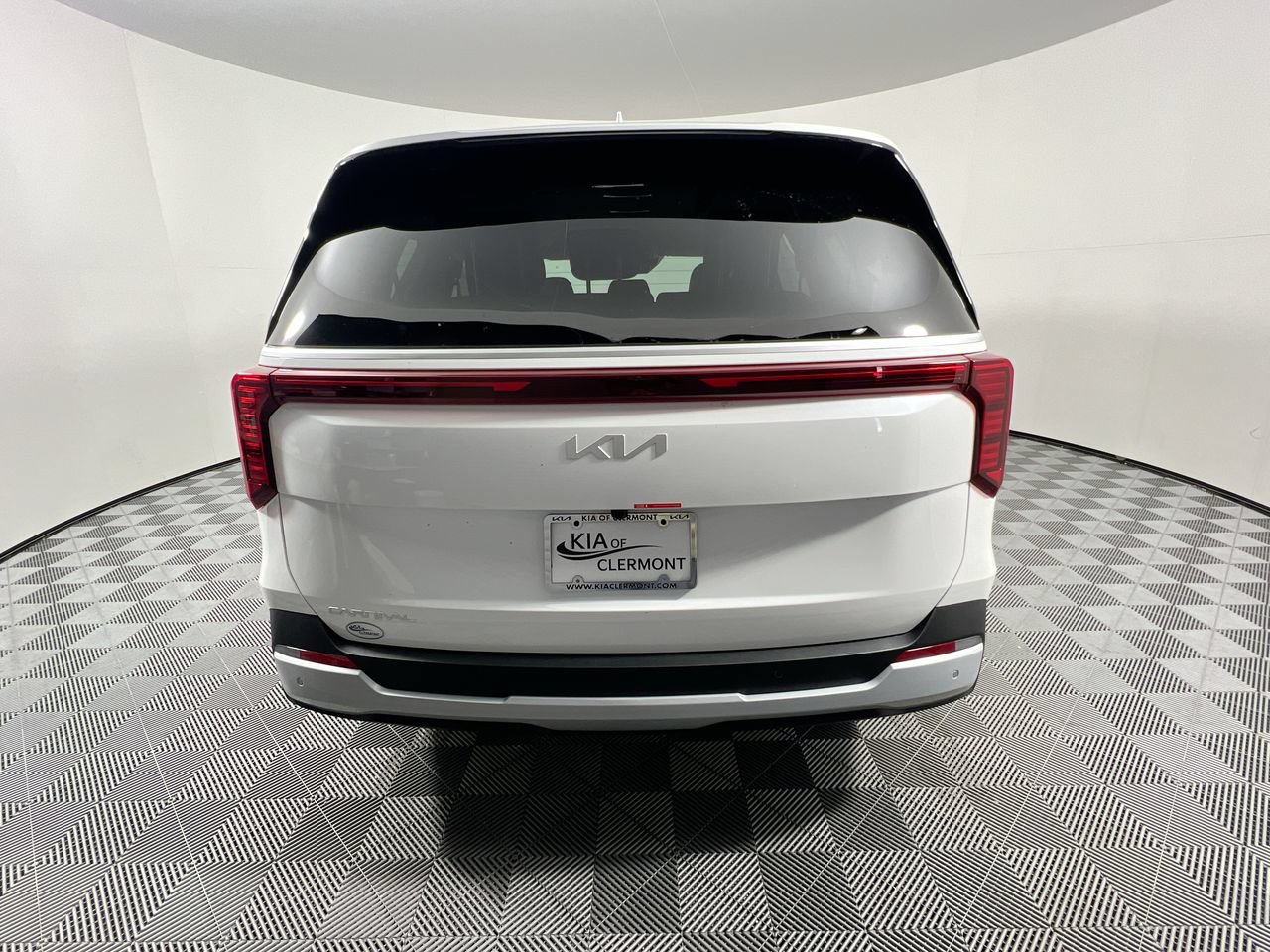 New 2026 Kia Carnival FWD image 4