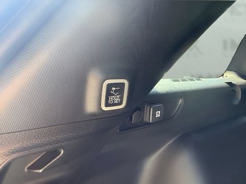 Used 2025 Jeep Grand Cherokee Limited w/ Black Appearance Package RWD image 19
