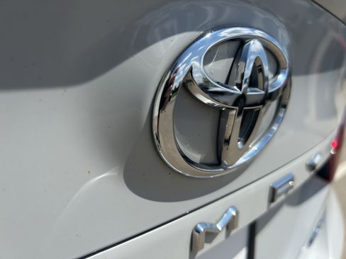 Used 2024 Toyota Camry XSE FWD image 7