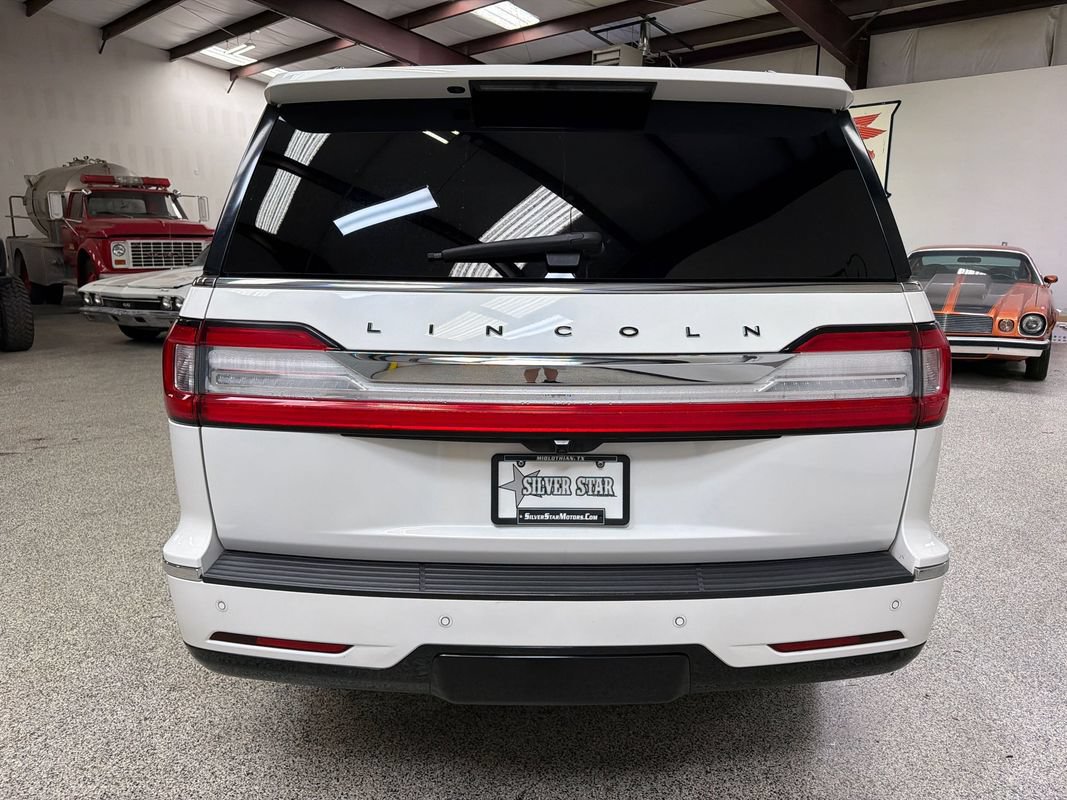 Used 2020 Lincoln Navigator Black Label w/ Cargo Convenience Package AWD/4WD image 6