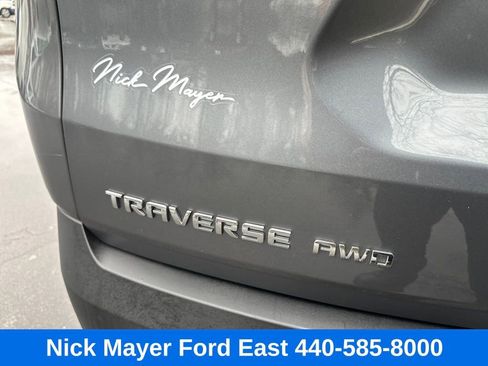 Used 2020 Chevrolet Traverse LT image 17