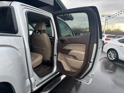 Used 2018 GMC Canyon SLT w/ Driver Alert Package image 16