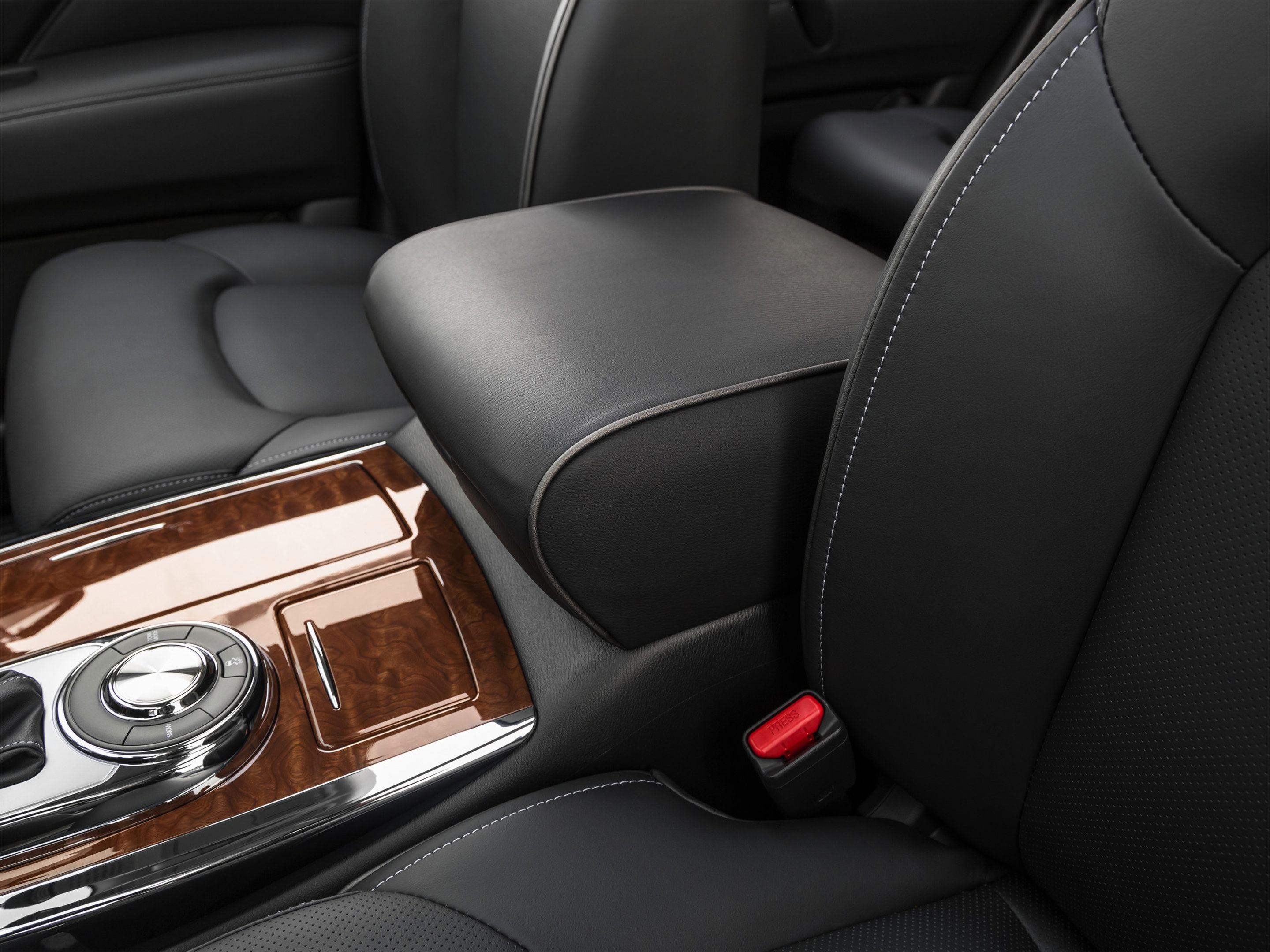 Used 2019 INFINITI QX80 Luxe w/ All-Season Package RWD image 37