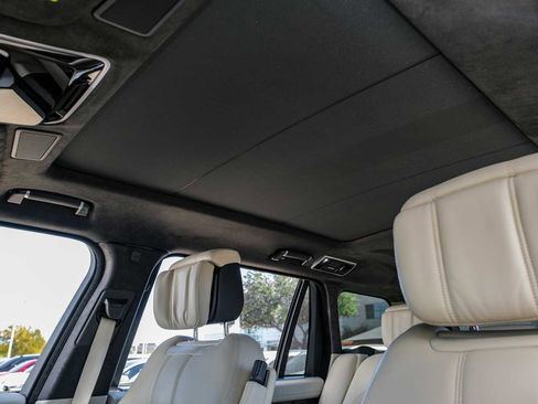 Used 2020 Land Rover Range Rover Long Wheelbase Autobiography image 5